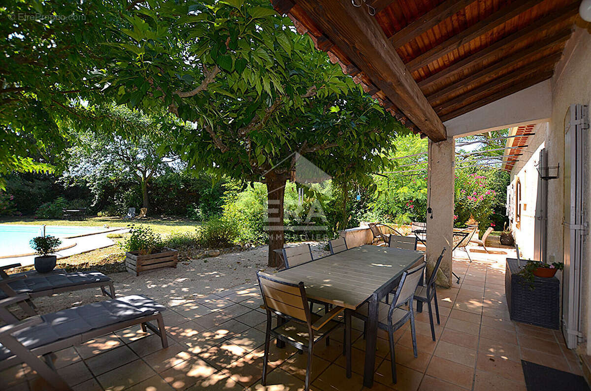 Maison à MAZAN