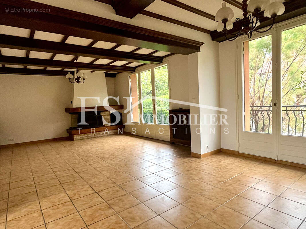 Maison à SAINT-LEU-LA-FORET