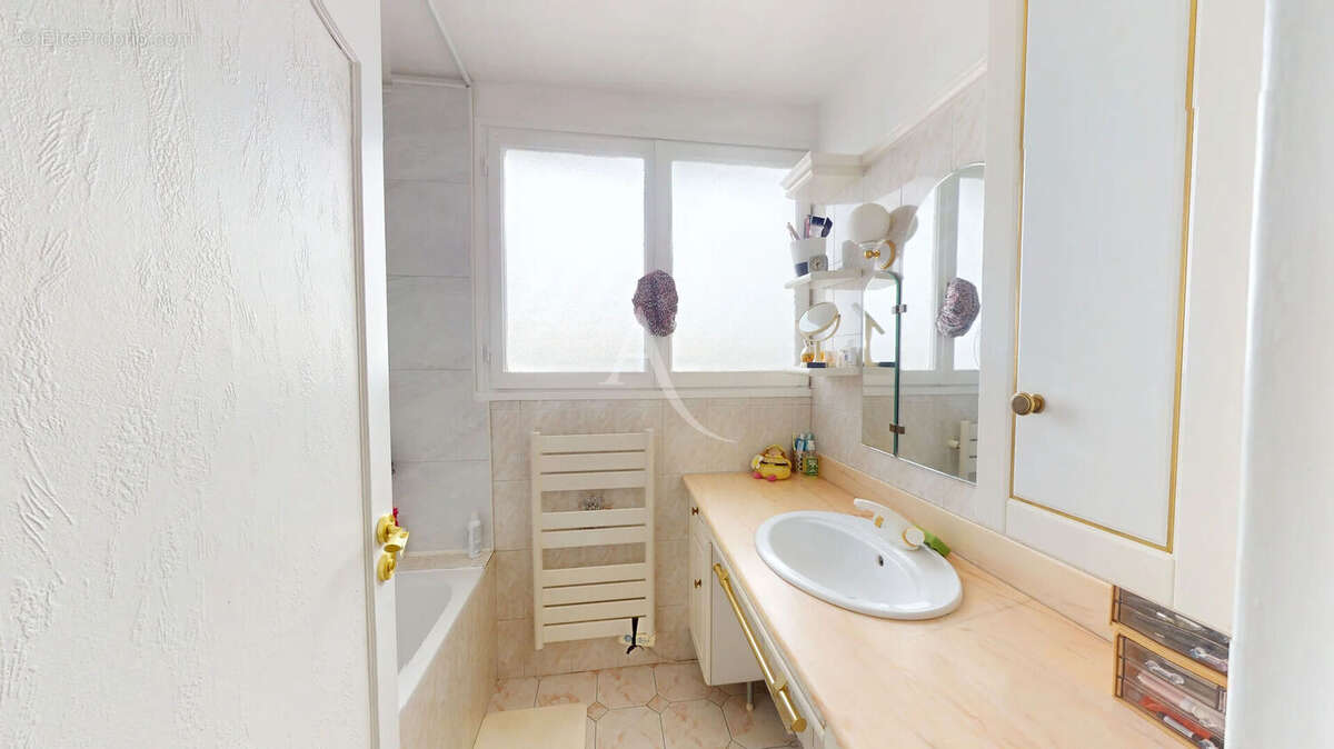 Appartement à ROSNY-SOUS-BOIS