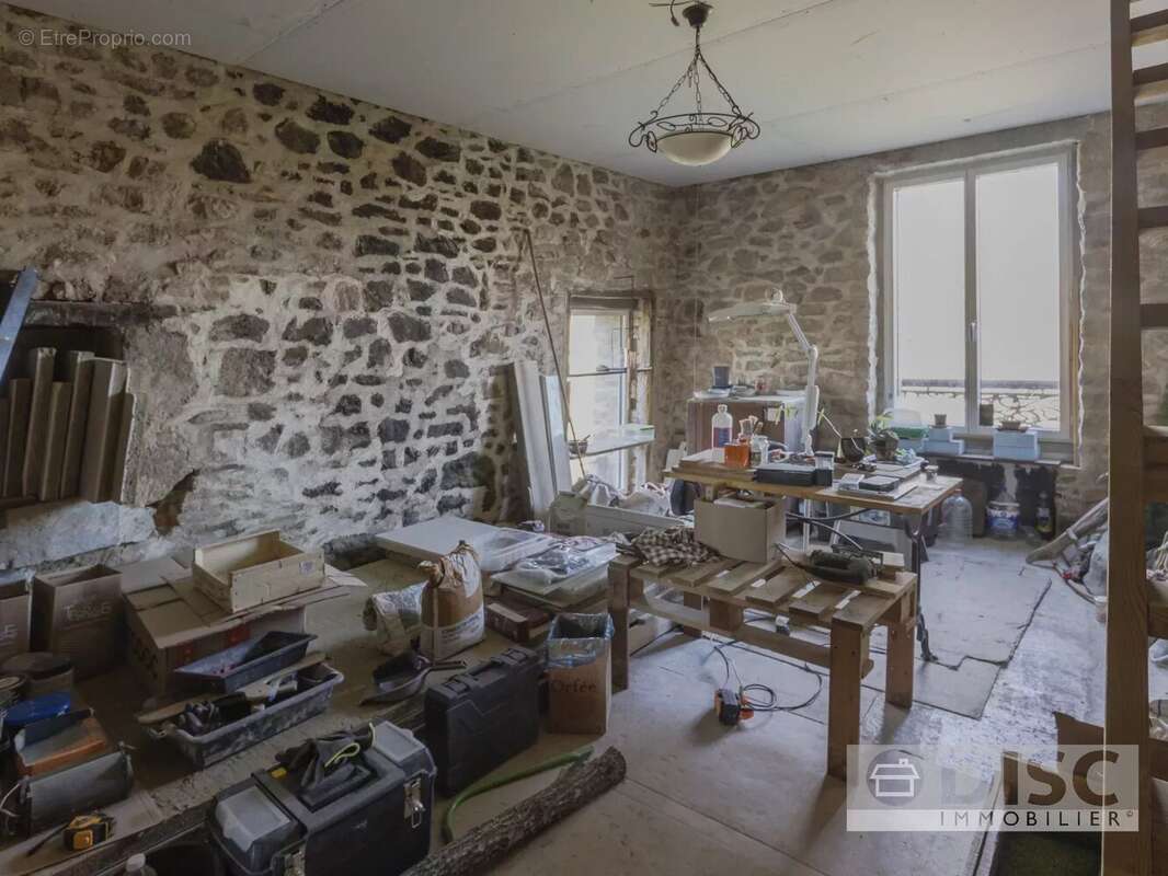 Maison à SAINT-MARTIN-LAGUEPIE