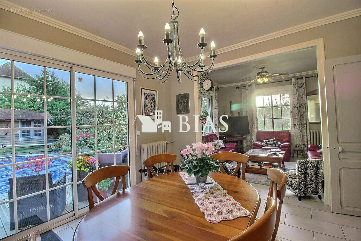 Maison 147 m² à Nassandres  - photo 4