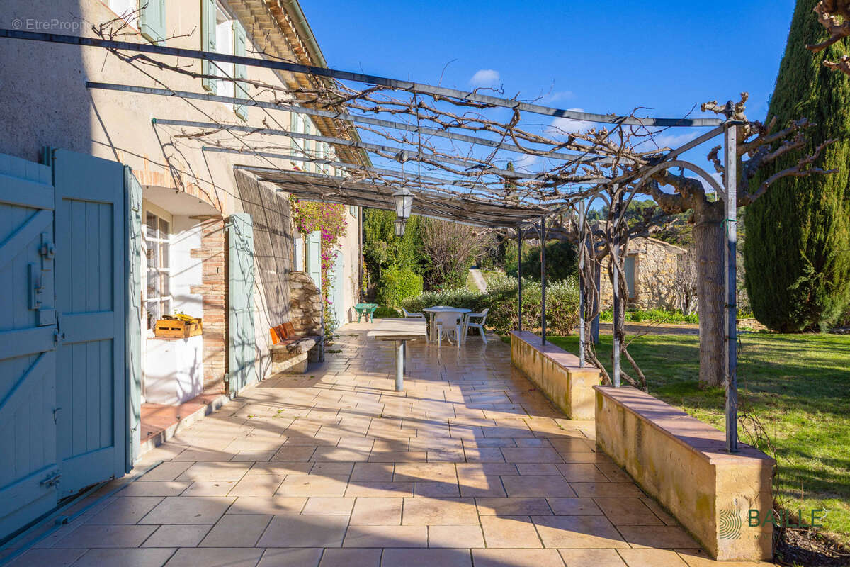 Maison à LE CASTELLET