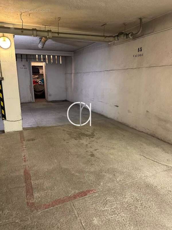 Parking à CANNES