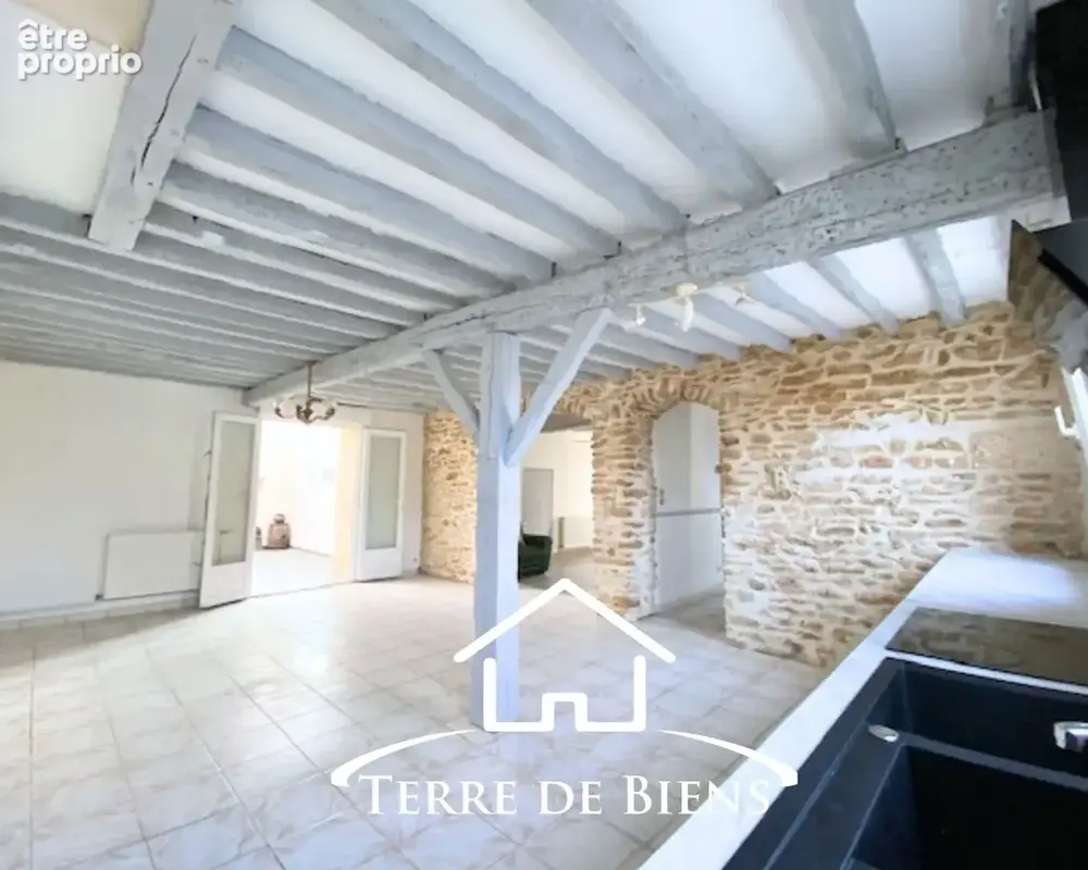 Maison en Pierre de Taille de 170 m2 avec Dépendances et Terrain   Secteur Couloisy - photo 3