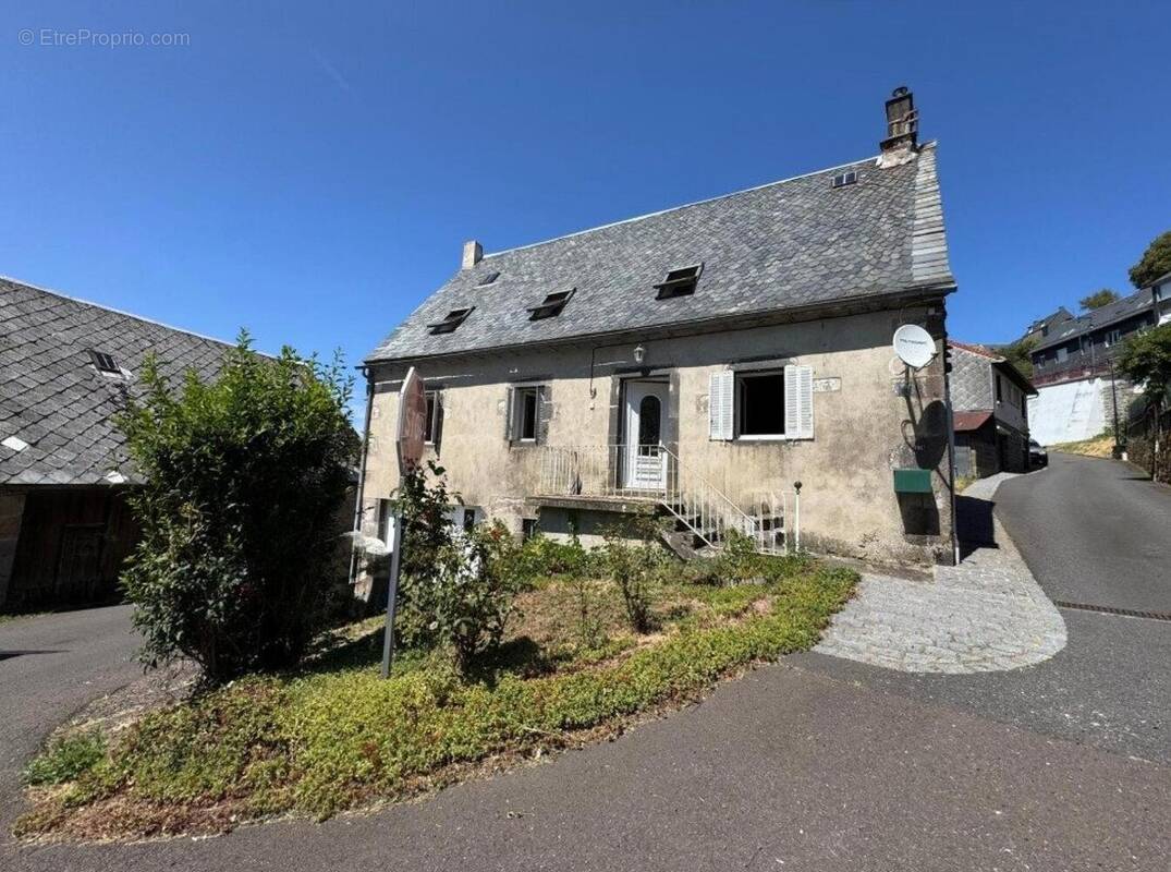 Photo 1 - Maison à LAQUEUILLE