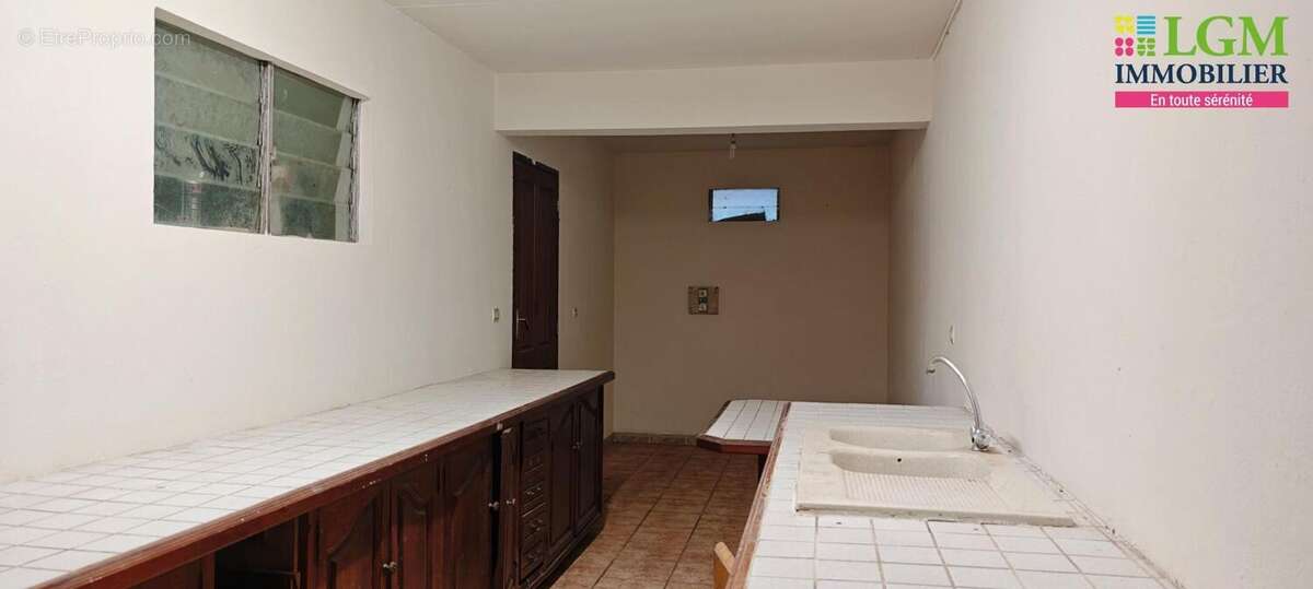 Villa de charme spacieuse sur grand terrain 1.200m2 à Trois-Mares, TAMPON - photo 19