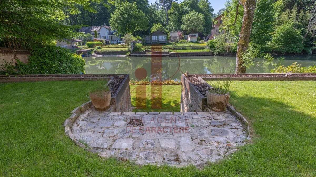 Maison à FONTAINEBLEAU