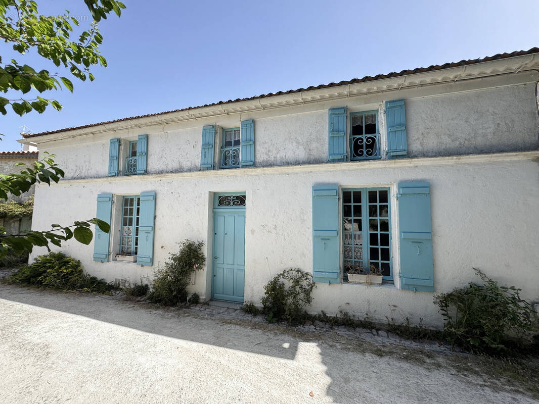 Maison à TALMONT-SUR-GIRONDE