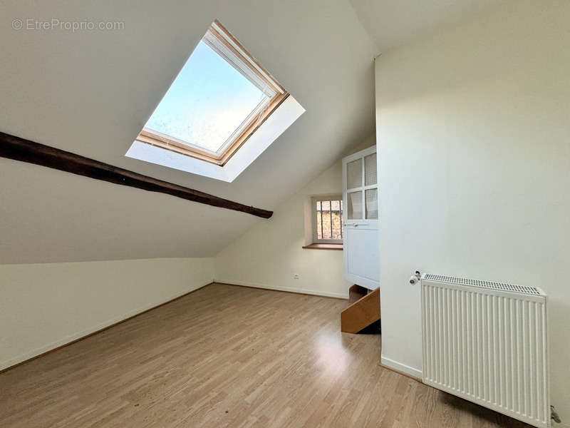 Maison à LA CLAYETTE