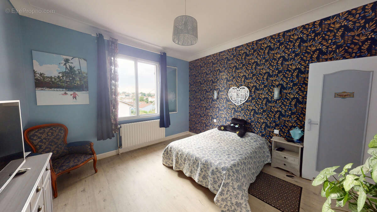 Maison sur sous sol complet et terrain attenant - photo 10