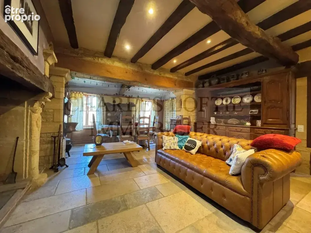 Ensemble en pierre avec gîte et piscine sur un terrain de 8 804 m² dans un hameau paisible en Bouriane - photo 11