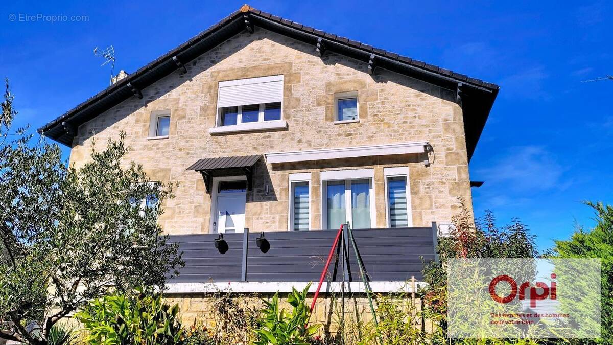 Maison à BEAUREGARD-DE-TERRASSON