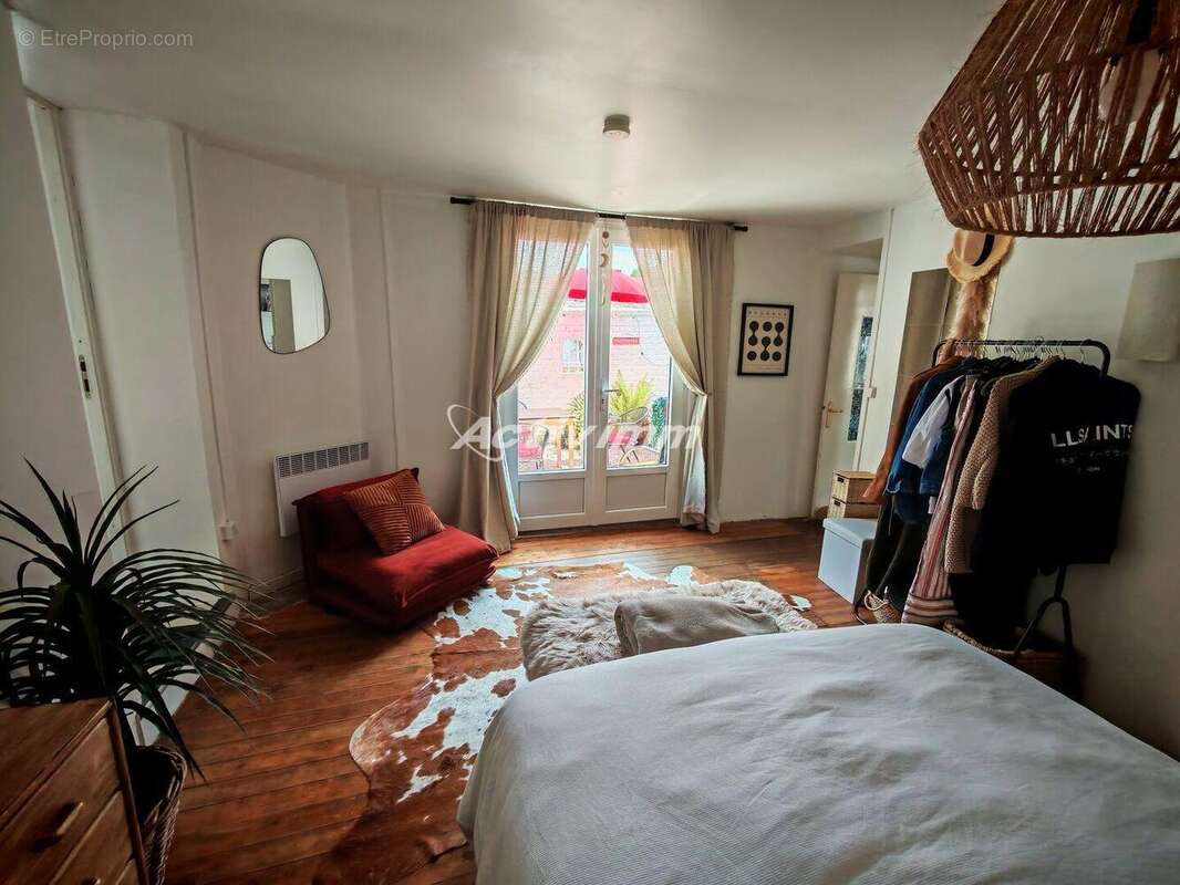 4302 14 - Maison à NEUVILLE-SOUS-MONTREUIL