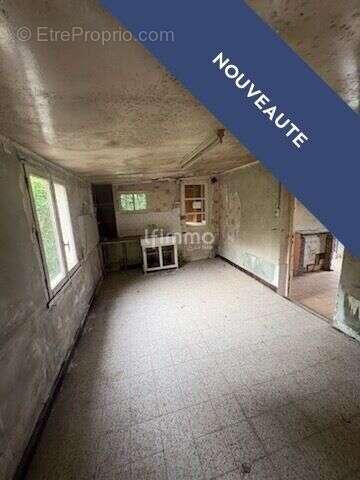 Maison à SAILLY-SAILLISEL