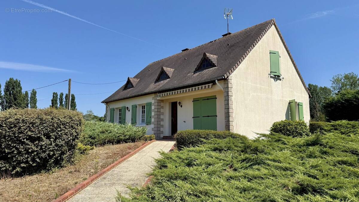 Maison à BONNETABLE
