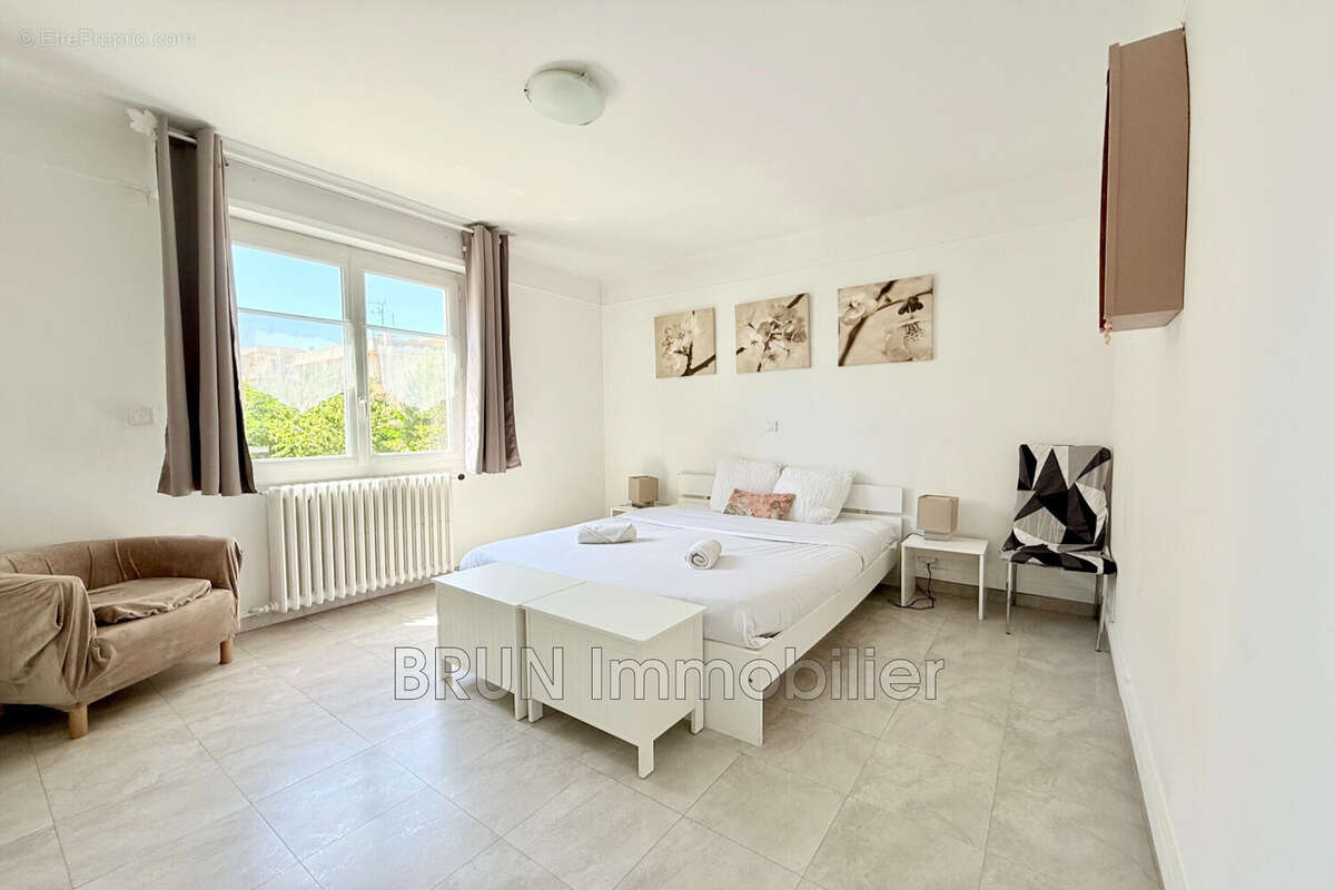 Appartement 65 m² à Antibes  - photo 6