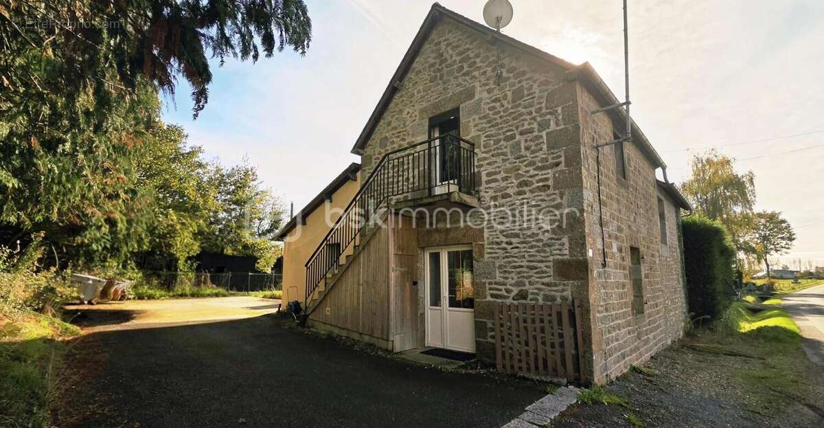 Maison à SAINT-BRICE-EN-COGLES