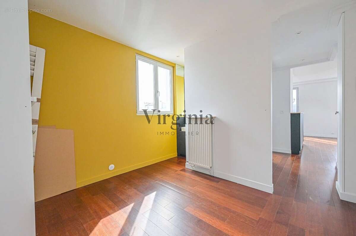 Appartement à CHARENTON-LE-PONT