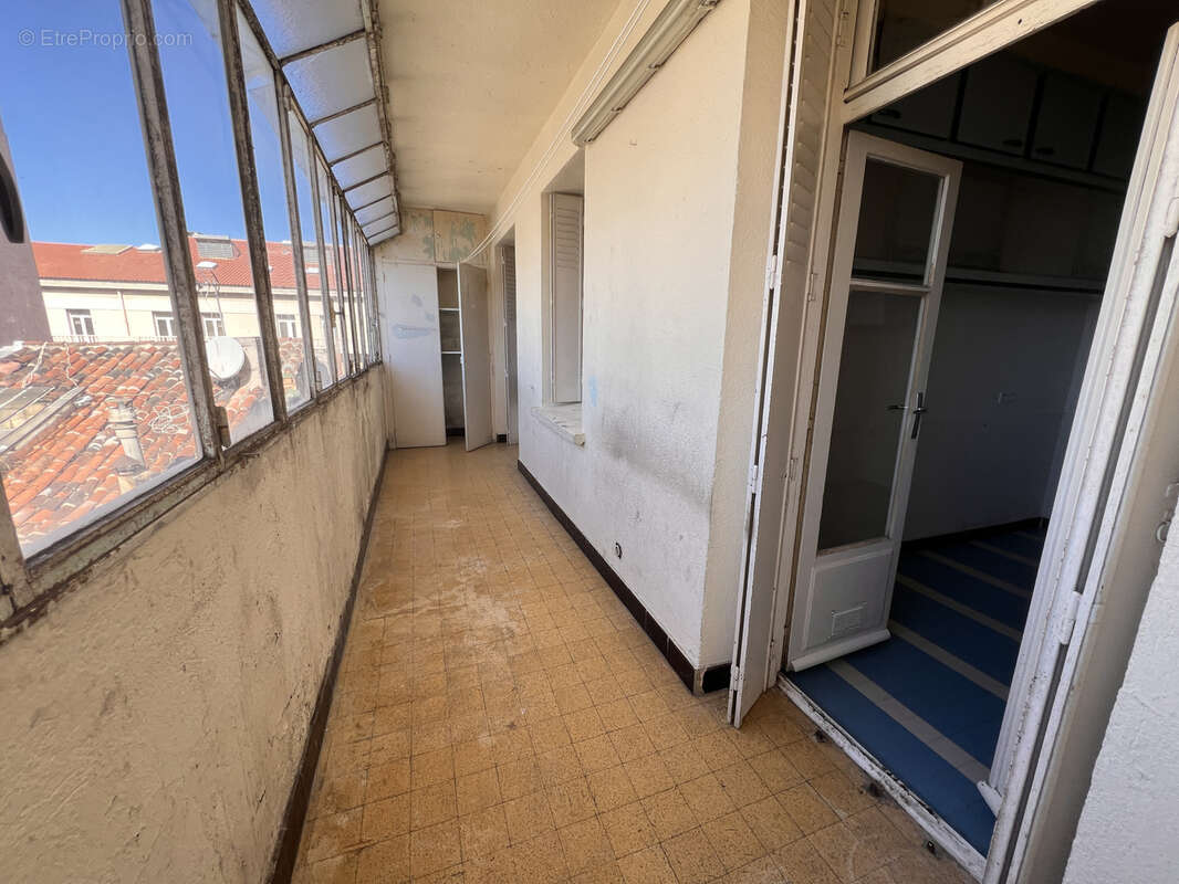 Appartement à MARSEILLE-1E