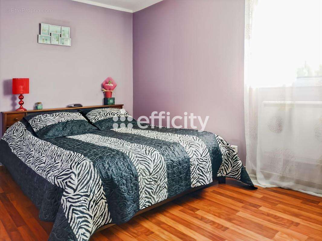 Appartement à ELANCOURT