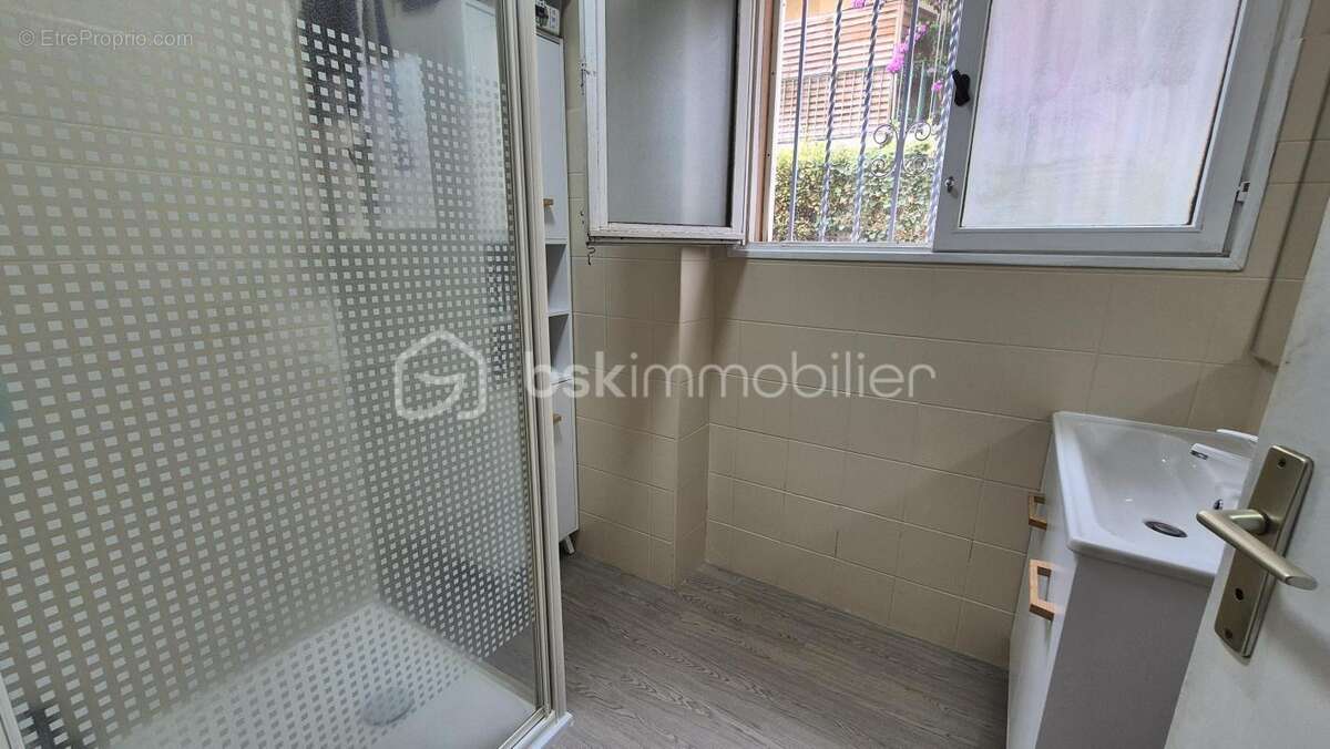 A vendre maison de ville de 129m² trois faces sur terrain de 438m² a elne - centre ville - proche de tous les commerces des ecol - photo 14