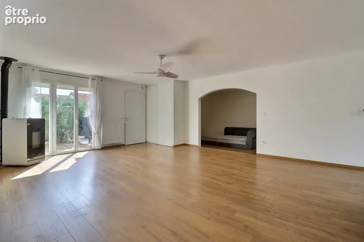 Maison 4 pièces 114 m² à vendre à Pont-Du-Chateau (63430) - photo 2