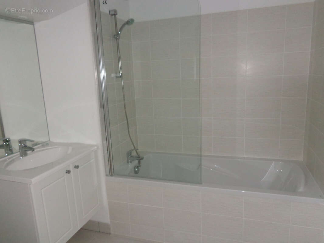 Secteur saint andre - residence de standing appartement type 2 de 52m2 + terrasse 20m2 + parking - photo 7