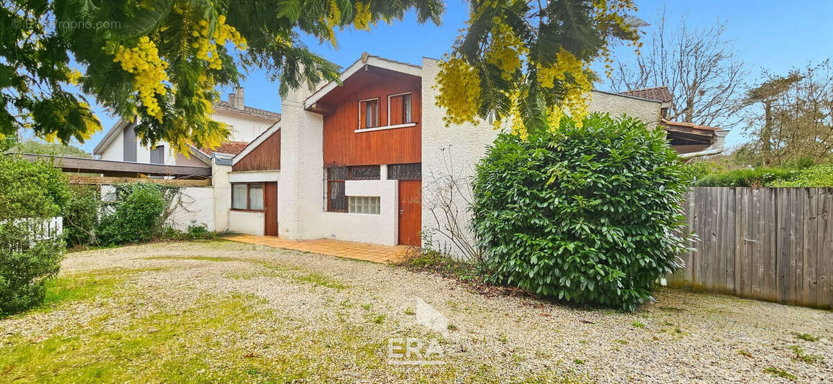 Maison à MERIGNAC