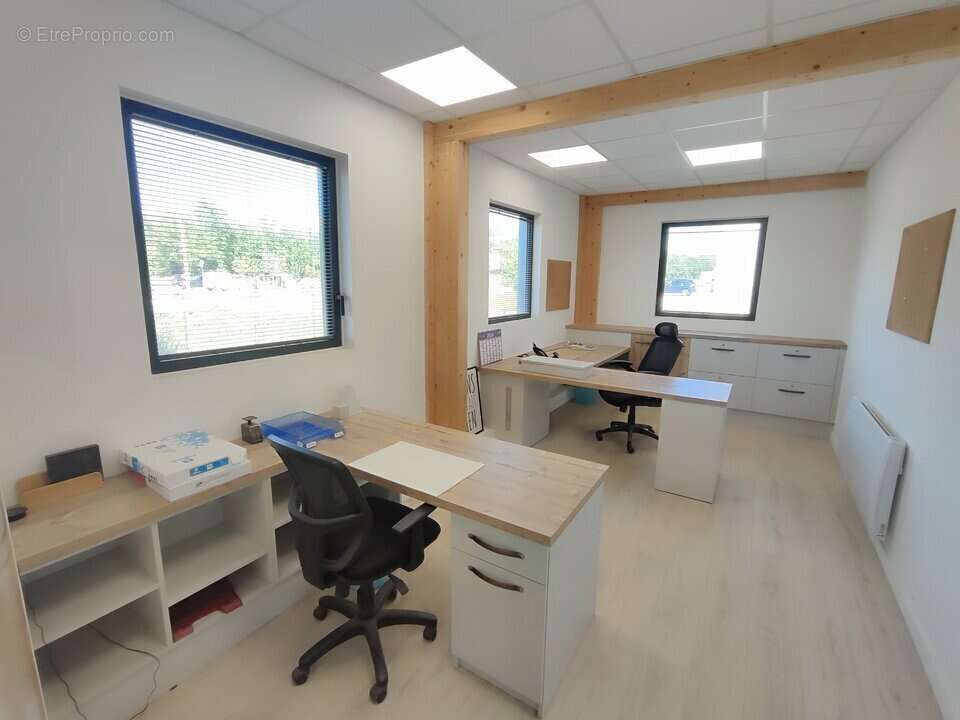 Autre à LA TOUR-DU-PIN