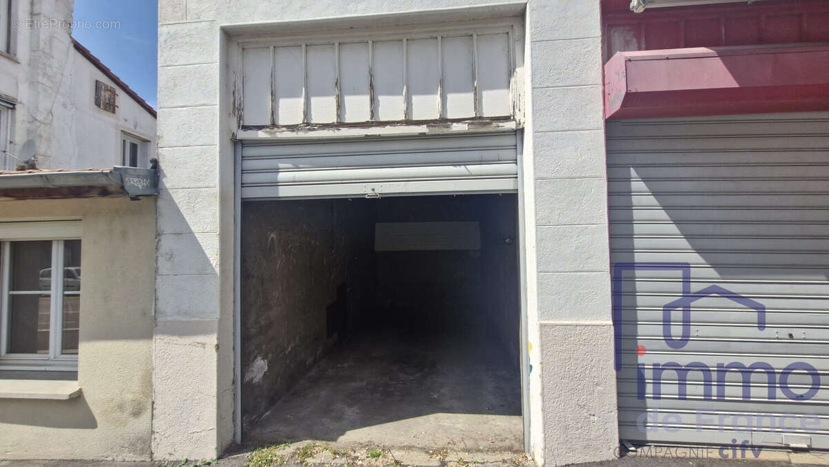 Parking à SAINT-ETIENNE