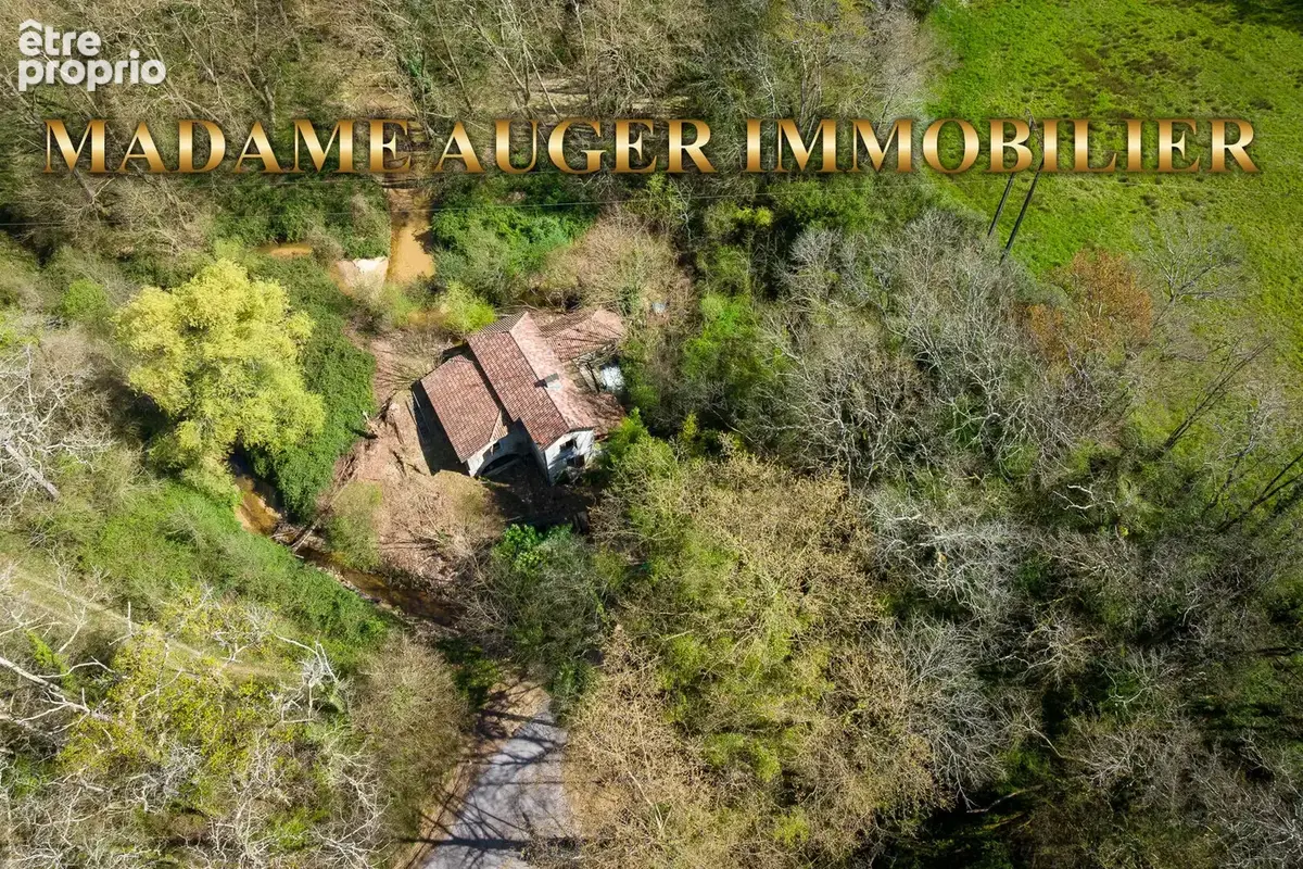 Moulin authentique du XVIIème de 138m² habitable sur 6Ha de terrain - photo 2
