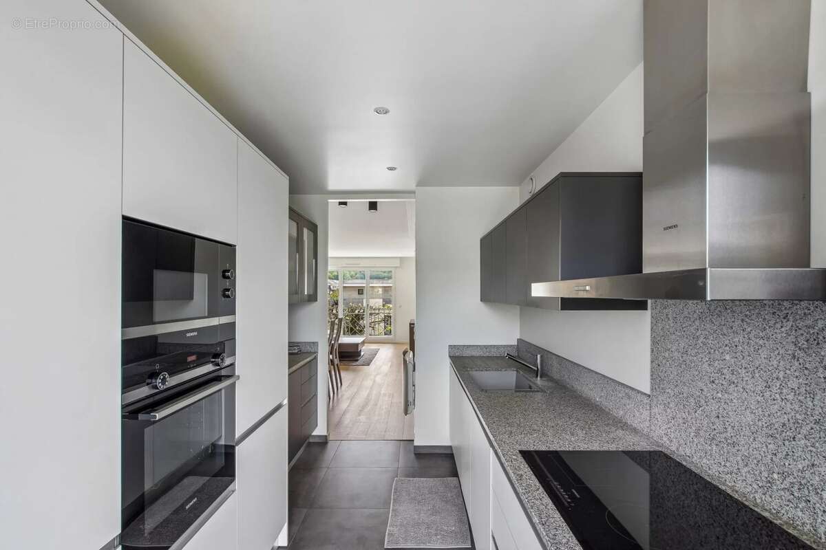 Appartement à SAINT-MAUR-DES-FOSSES