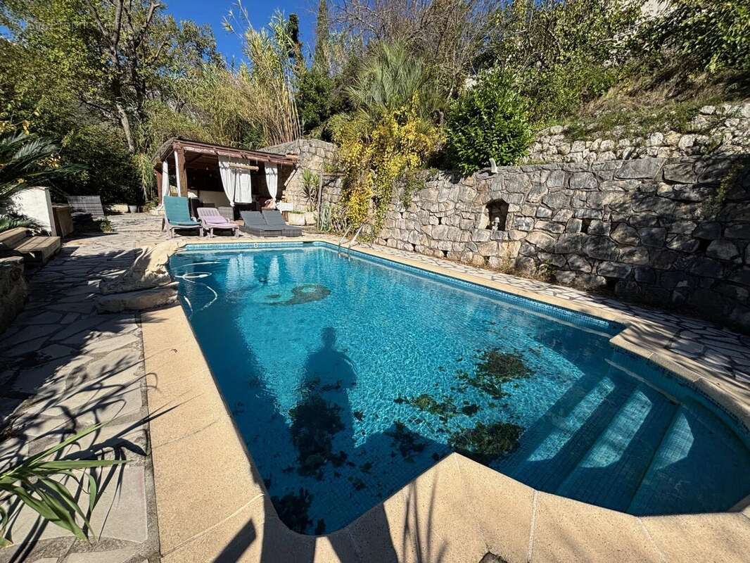 Maison à TOURRETTES-SUR-LOUP