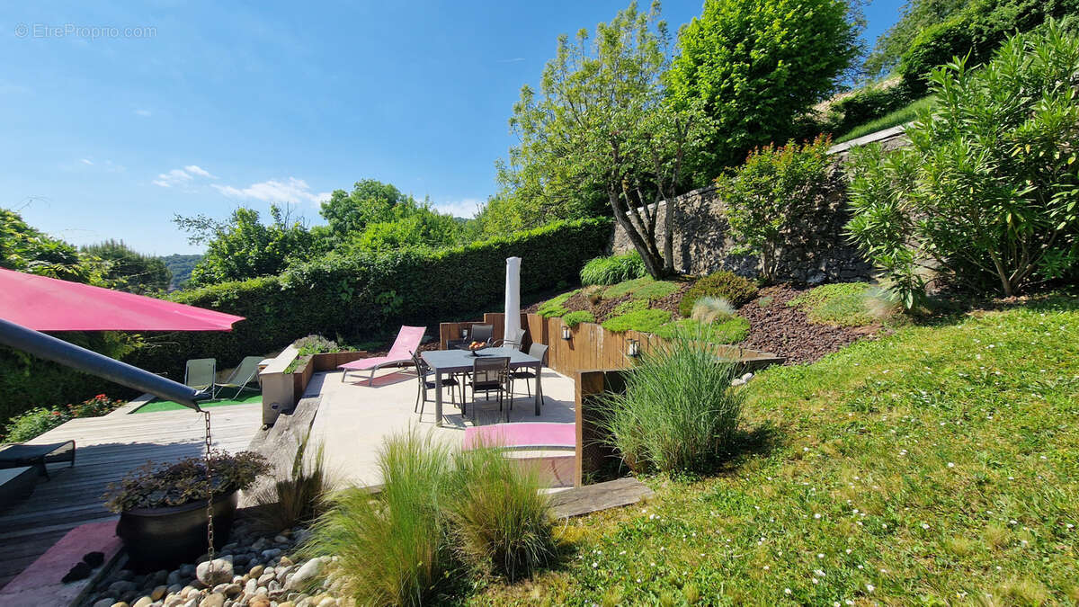 Maison à COUZON-AU-MONT-D&#039;OR