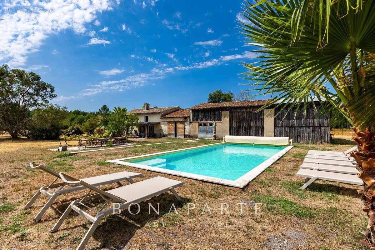 Gaillan-en-médoc : ancienne ferme de 10 hectares à 7 kms des plages océanes - photo 2