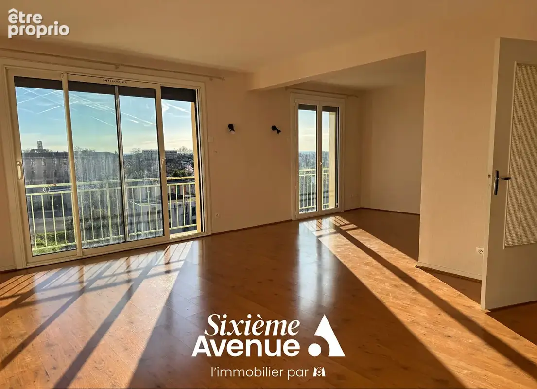 appartement centre ville avec ascenseur, parking et balcons ! - photo 3