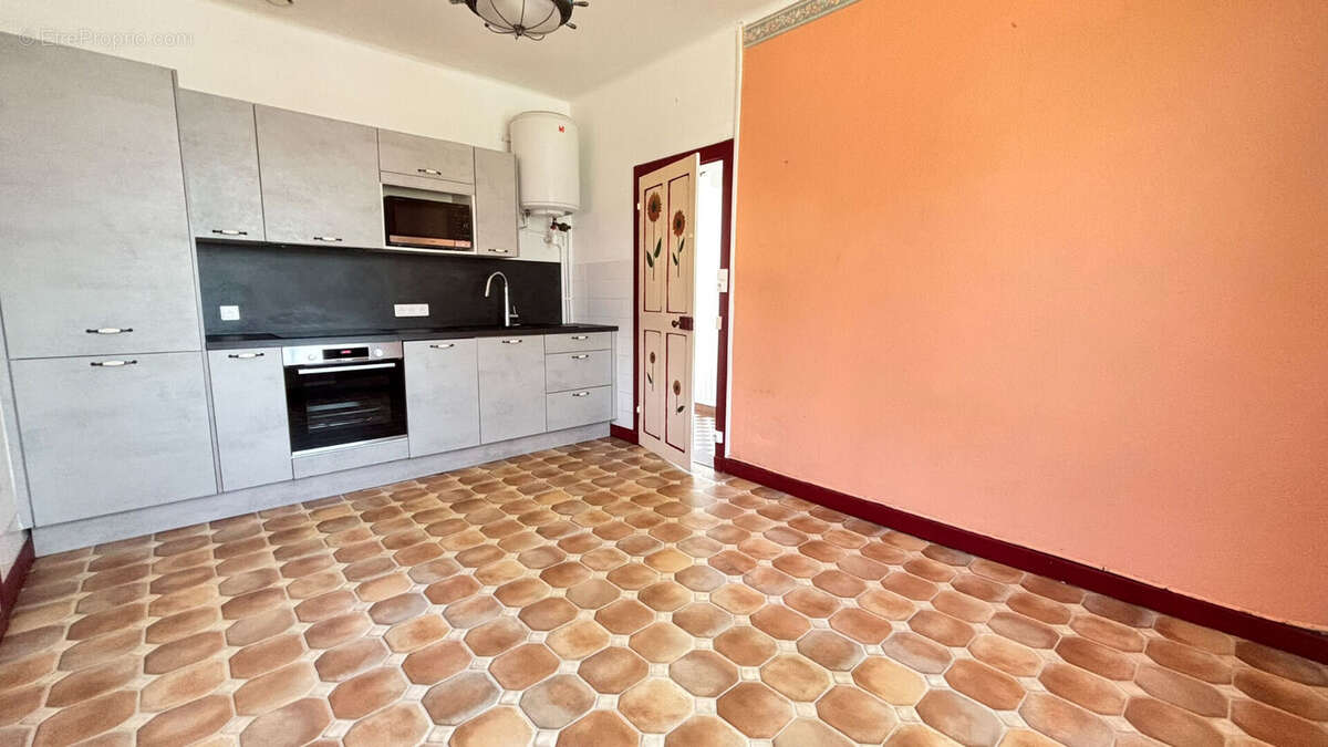 Charmante petite maison de 38m2 avec beau jardin - Pont L'Abbé - photo 3