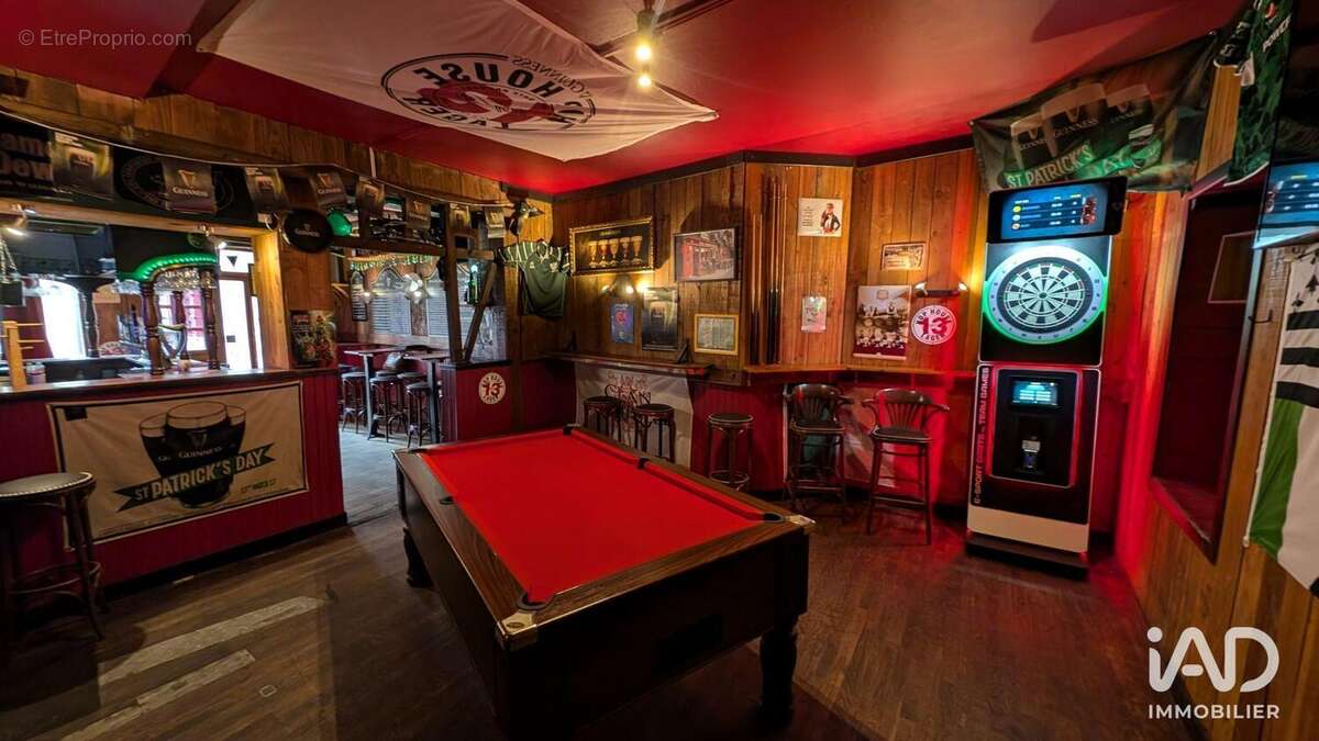 Photo 5 - Commerce à FOUGERES