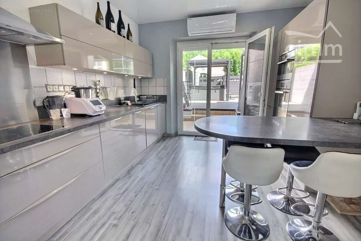 A vendre maison 6p / 113 m2 valgelon la rochette 73110. - photo 3