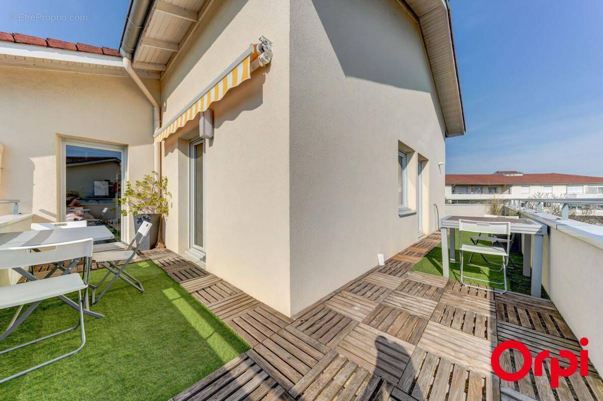 Appartement à RILLIEUX-LA-PAPE