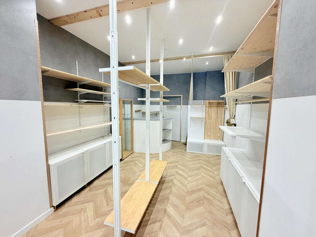 EXCLUSIVITE Annemasse centre, Arcade commerciale LIBRE de 40,77 m² située "Rue de la République"... - photo 8