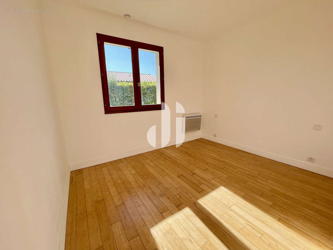Maison individuelle de plain-pied 4 pièces Villenave-d'Ornon - photo 8