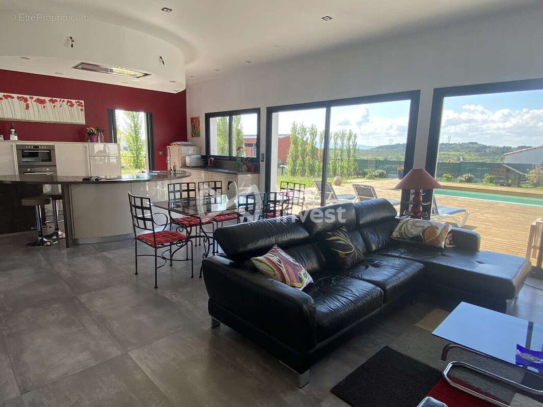 Maison à PEYRIAC-MINERVOIS