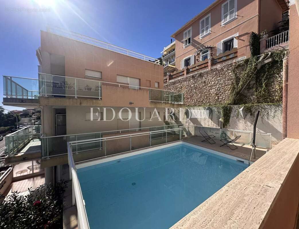 Appartement à ROQUEBRUNE-CAP-MARTIN