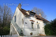 Maison à SAINT-VICTOR-DE-BUTHON