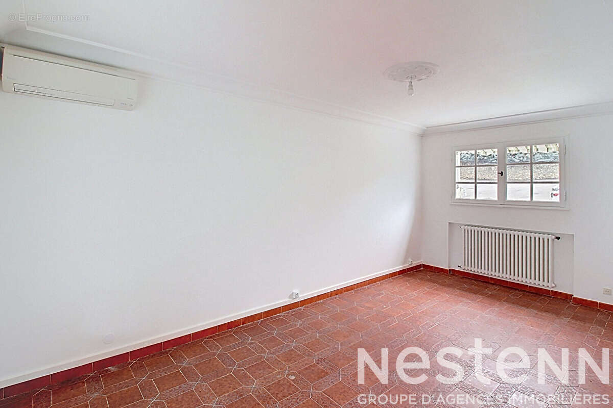 A VENDRE DRAGUIGNAN - Maison 2 LOGEMENTS - 264 m²  sur 968 m² de terrain - photo 7