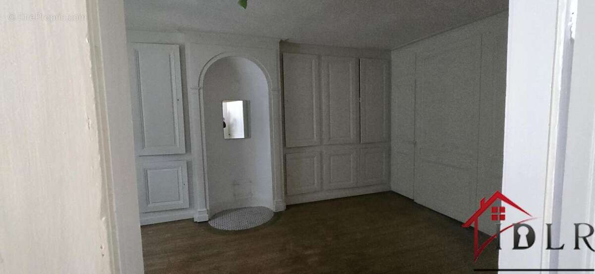 SALINS LES BAINS, Centre-Ville . Immeuble de rapport  289 m2 - photo 7