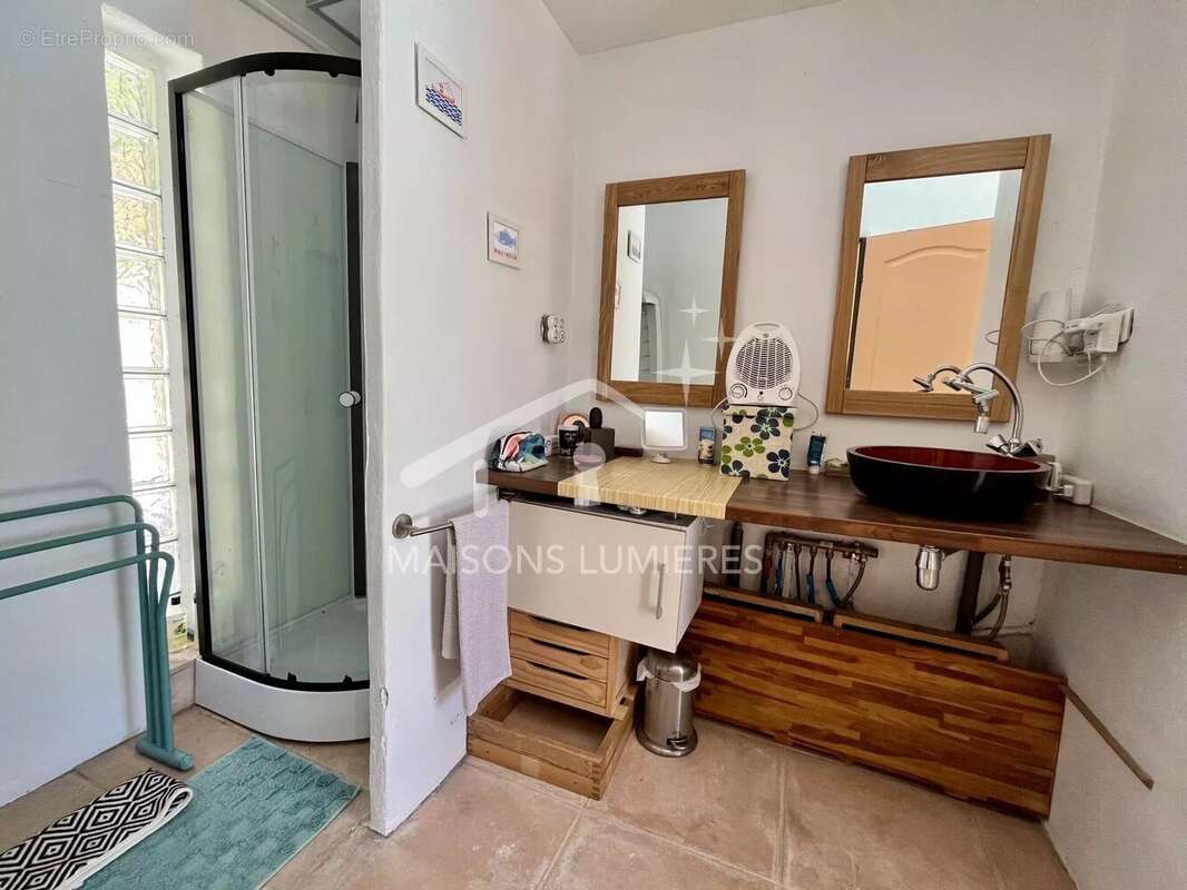 Maison à ROUSSILLON