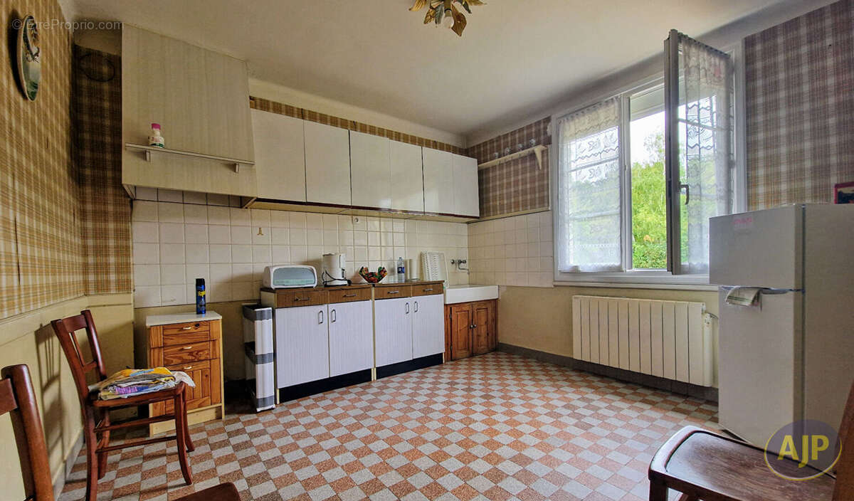 Maison à CUGAND