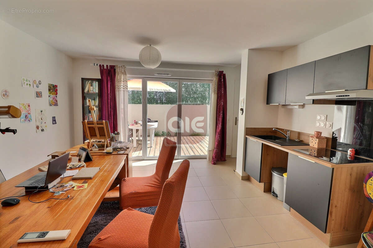 Appartement à LE CRES
